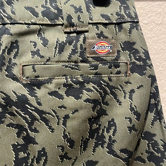 New Dickies Women's Drewsey High Rise Wide Leg Pants Size 26R NWT - Picture 9 of 9